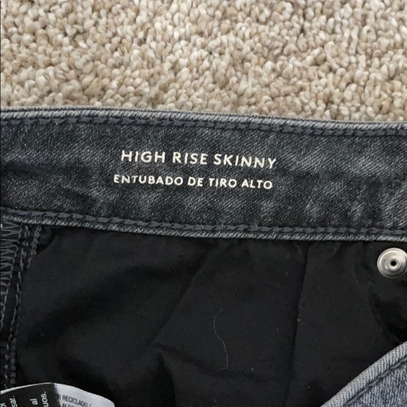 Universal Thread Gray Ripped Jeans - Picture 4 of 4